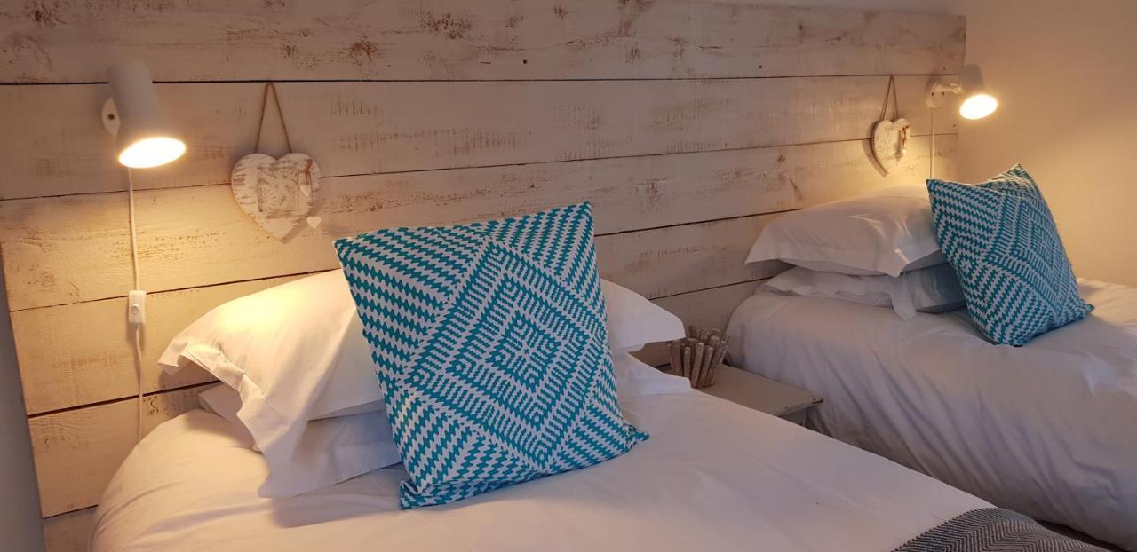The Hideaway Villa Whitby Ngoại thất bức ảnh