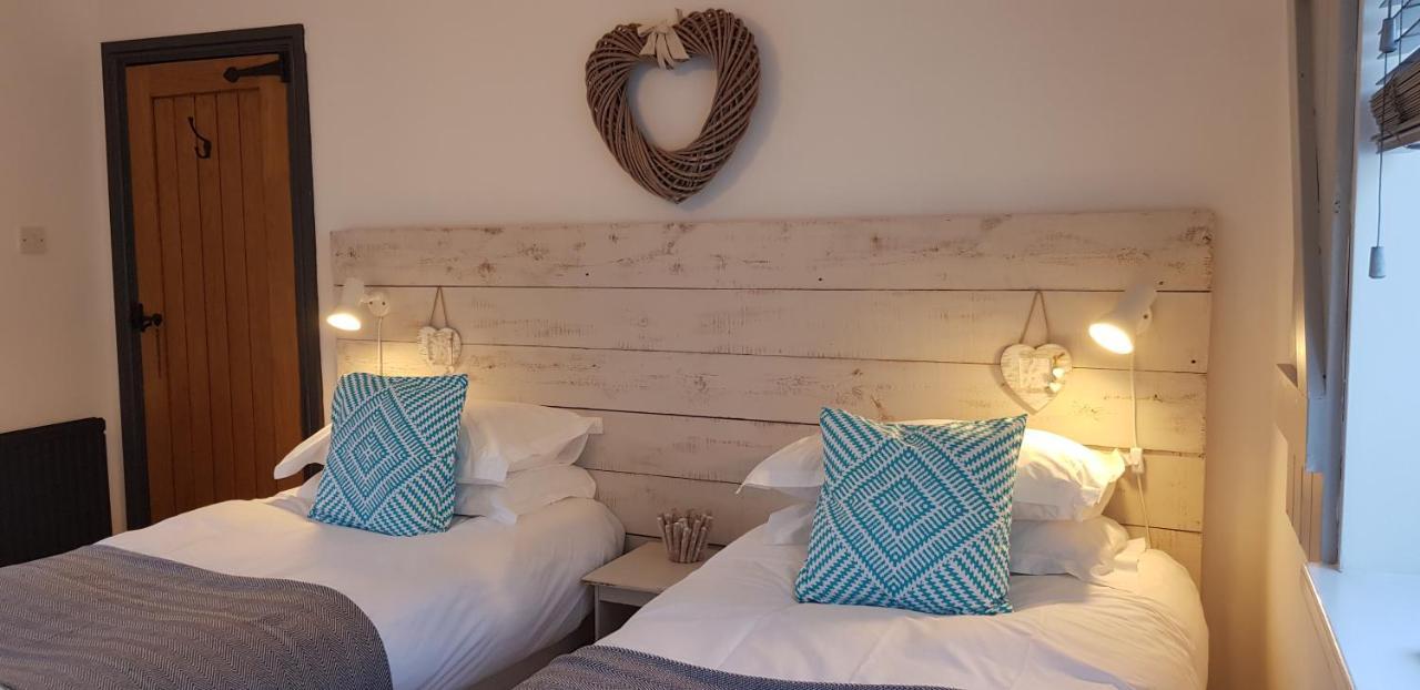 The Hideaway Villa Whitby Ngoại thất bức ảnh