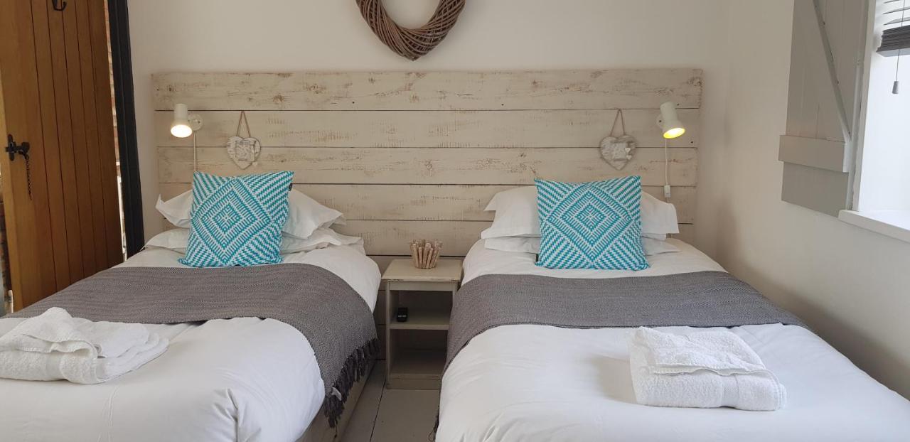 The Hideaway Villa Whitby Ngoại thất bức ảnh